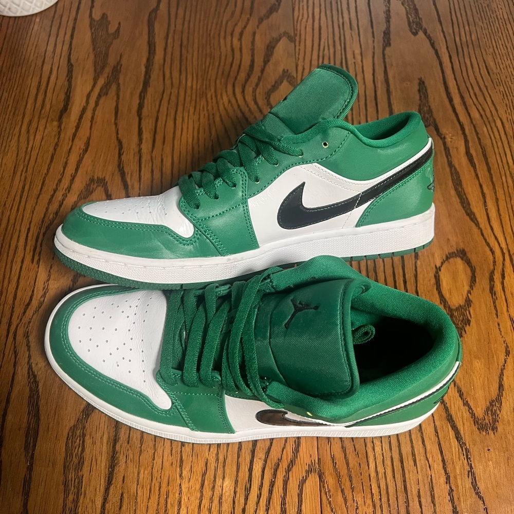 Nike Jordan Green and White Men's Sneakers